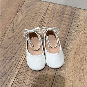 Elegant White Kids Dress Shoes with Bow
